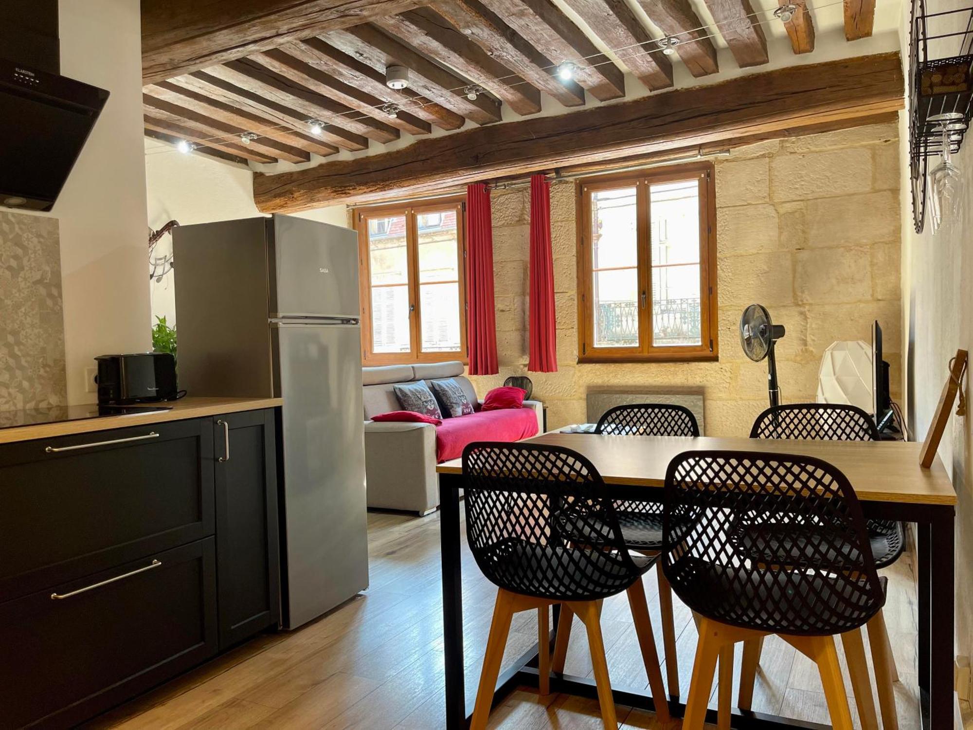 Appartements Chez Delphine Et Guillaume Au Coeur De Semur En Auxois エクステリア 写真